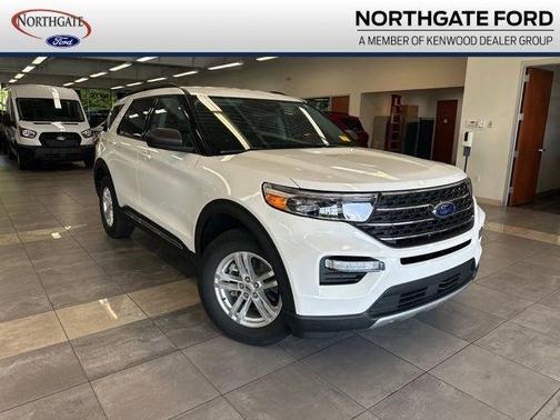 Star White 2023 Ford Explorer XLT