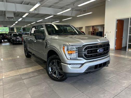 Iconic Silver Metallic 2023 Ford F-150 XLT