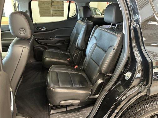 2022 GMC Acadia AT4