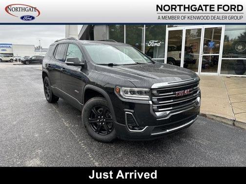 2022 GMC Acadia AT4