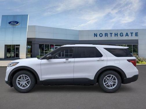 Space White Metallic 2026 Ford Explorer Active