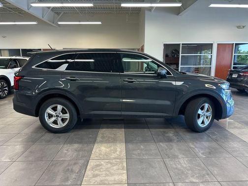 Gravity Gray 2023 Kia Sorento LX