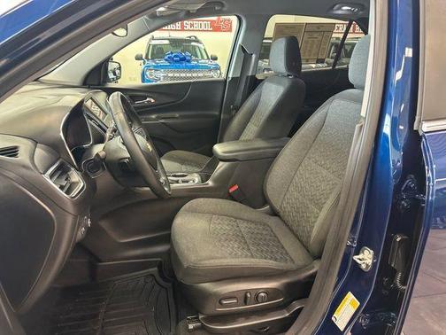 Blue Glow Metallic 2023 Chevrolet Equinox 1LT