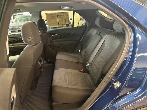 Blue Glow Metallic 2023 Chevrolet Equinox 1LT