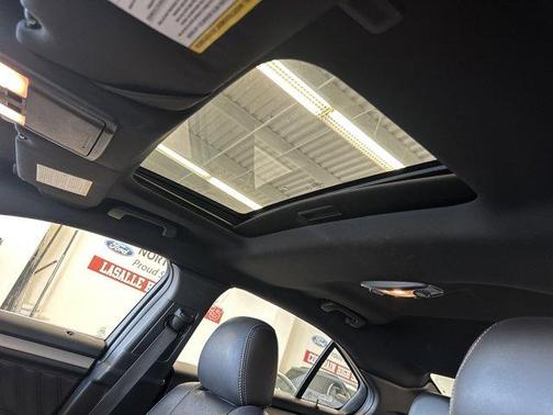 2015 Ford Taurus SEL