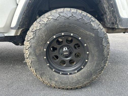 2022 Jeep Gladiator Sport