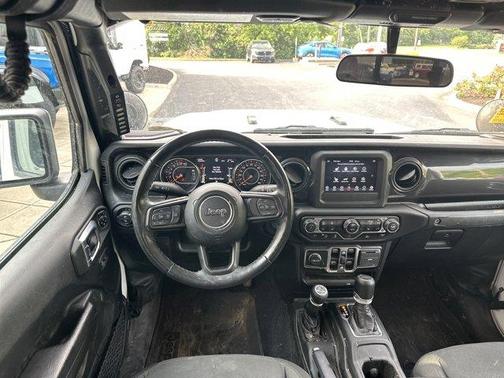 2022 Jeep Gladiator Sport