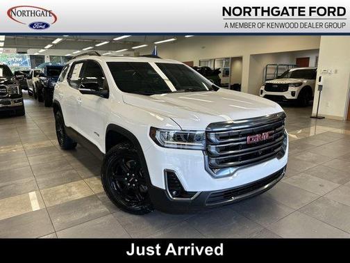 2023 GMC Acadia AT4