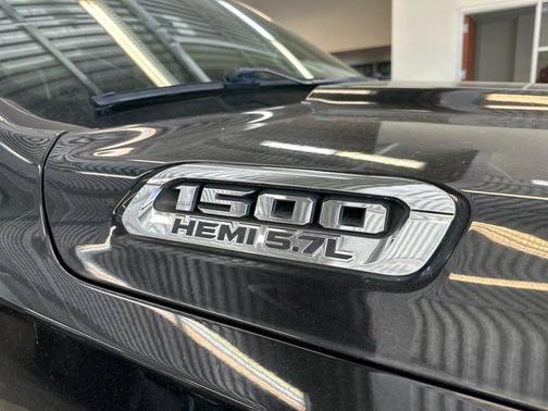 Diamond Black 2019 RAM 1500 Laramie