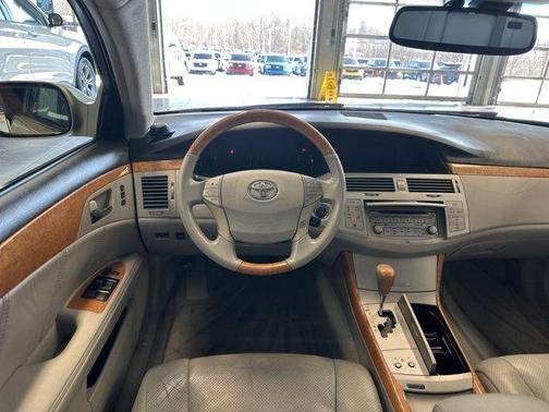 2005 Toyota Avalon Limited