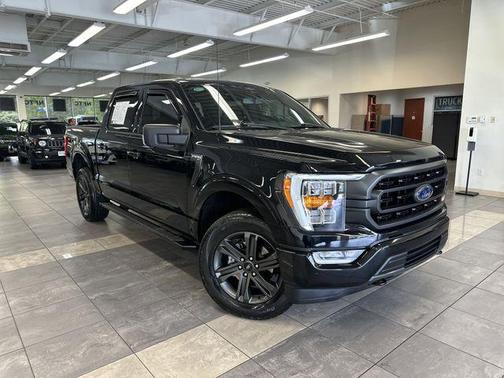 Agate Black Metallic 2023 Ford F-150 XLT