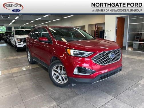 Rapid Red Metallic Tinted Clearcoat 2023 Ford Edge SEL