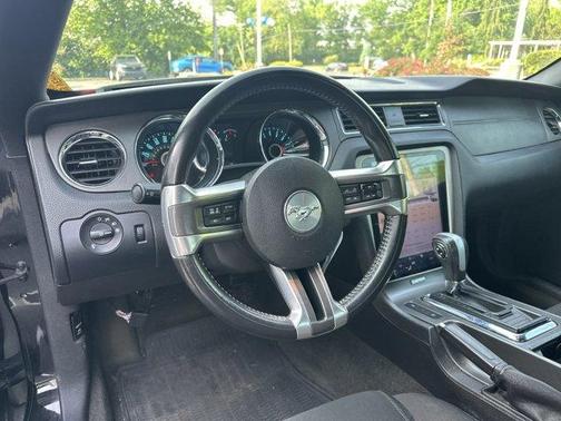 2014 Ford Mustang V6
