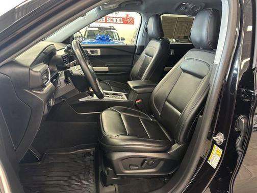 Black Metallic 2023 Ford Explorer XLT