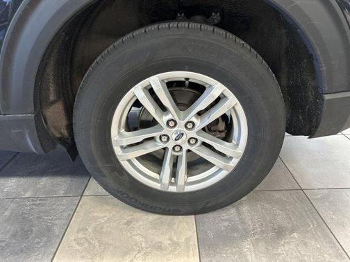 Agate Black Metallic 2023 Ford Explorer XLT