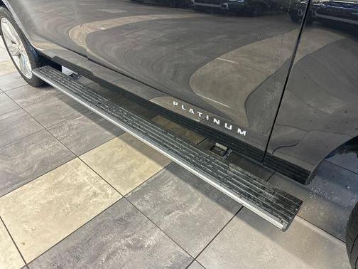 Agate Black Metallic 2024 Ford Expedition Max Platinum