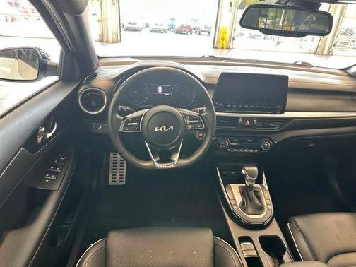 Snow White Pearl 2024 Kia Forte GT-Line