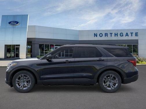 Agate Black Metallic 2026 Ford Explorer Active