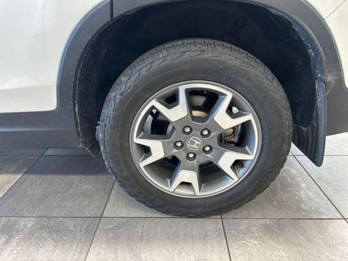 Platinum White Pearl 2023 Honda Passport TrailSport