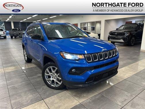 2022 Jeep Compass Latitude Lux