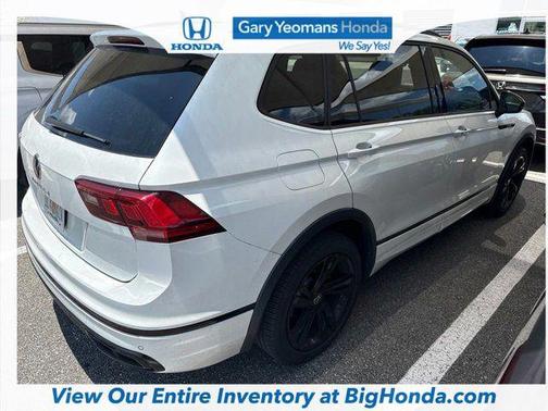 Opal White Pearl 2023 Volkswagen Tiguan 2.0T SE R-Line Black