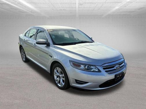 Ingot Silver Metallic 2011 Ford Taurus SEL