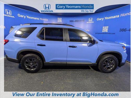 Diffused Sky Pearl 2025 Honda Pilot TrailSport