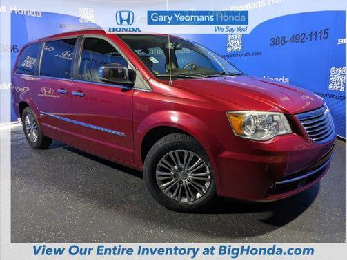 2013 Chrysler Town & Country Touring-L
