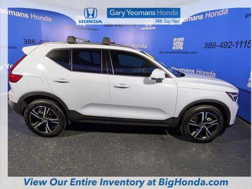 2024 Volvo XC40 B5 Core Bright Theme