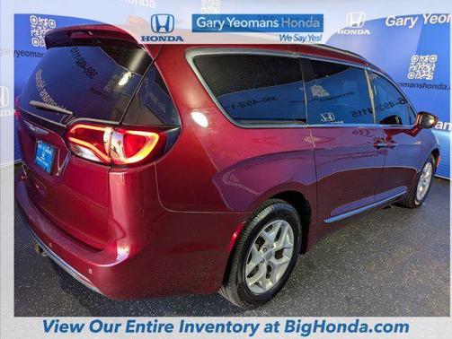 2017 Chrysler Pacifica Touring-L