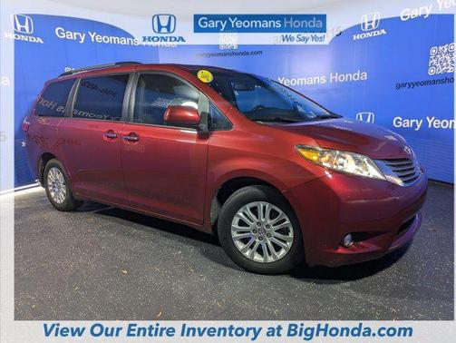 2017 Toyota Sienna XLE Premium