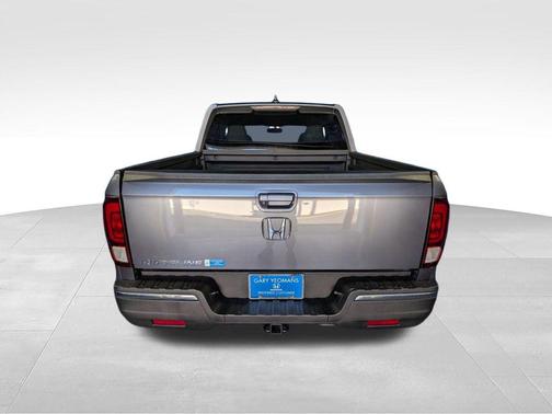 Modern Steel Metallic 2017 Honda Ridgeline RTL