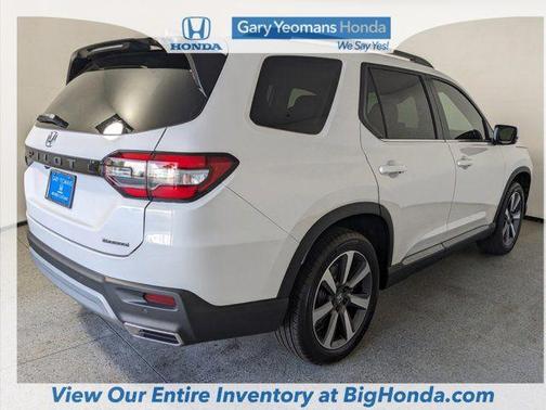 2025 Honda Pilot Touring 8-Passenger