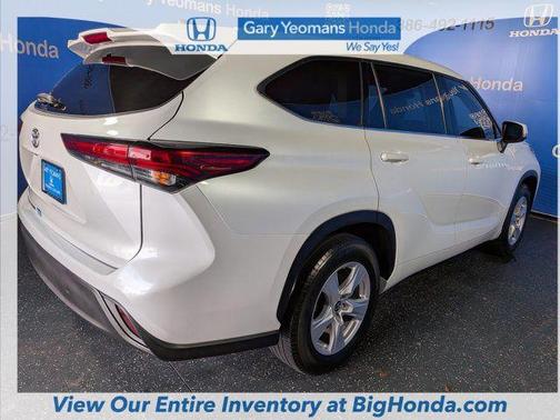 Pearl 2022 Toyota Highlander L