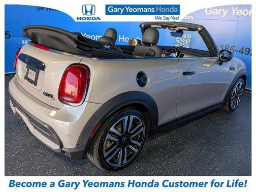 Moonwalk Grey Metallic 2023 MINI Convertible Cooper S