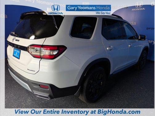 2025 Honda Pilot Touring 8-Passenger