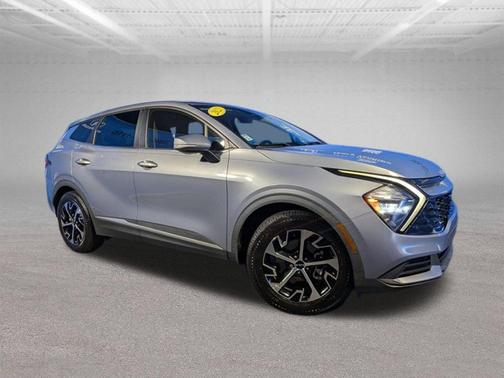 Everlasting Silver 2023 Kia Sportage EX
