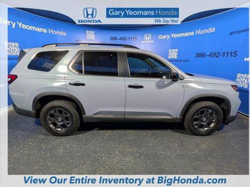 Sonic Gray Pearl 2025 Honda Pilot TrailSport