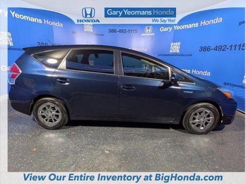 2017 Toyota Prius v Two