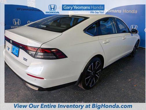 PLATINUM WHT PR 2026 Honda Accord Hybrid Touring