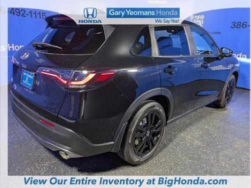 CRYSTAL BLK PRL 2026 Honda HR-V 2WD Sport