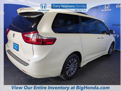 2018 Toyota Sienna XLE