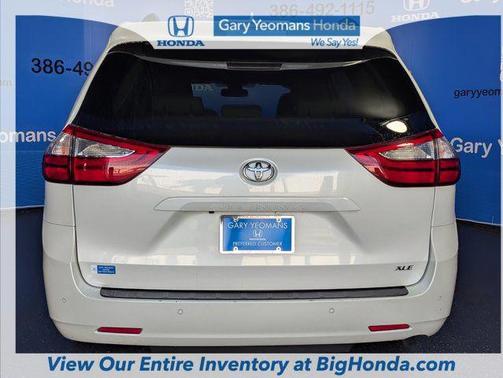 2018 Toyota Sienna XLE