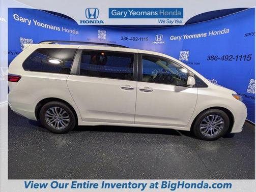 2018 Toyota Sienna XLE