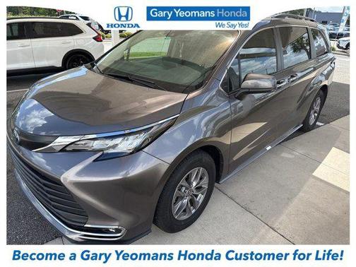 Predawn Gray Mica 2023 Toyota Sienna XLE