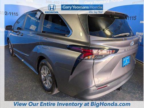 2023 Toyota Sienna XLE