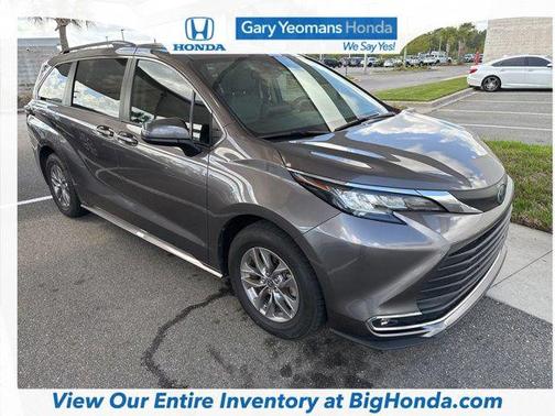 Predawn Gray Mica 2023 Toyota Sienna XLE