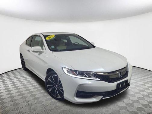 Photo 2 of 38 of 2017 Honda Accord EX-L