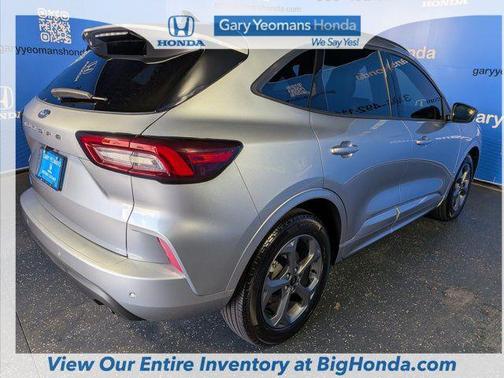 Iconic Silver Metallic 2024 Ford Escape ST-Line