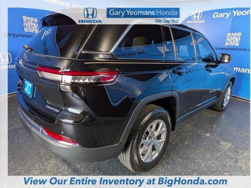 Diamond Black Crystal Pearlcoat 2023 Jeep Grand Cherokee Limited